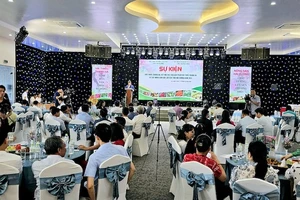 Quang cảnh Hội nghị giới thiệu, quảng bá, kết nối sản phẩm vải thiều Thanh Hà và các nông sản chủ lực của tỉnh Hải Dương tại Quảng Ninh.