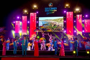 Văn nghệ chào mừng Lễ Công bố Năm Du lịch Quốc gia 2023 “Bình Thuận – Hội tụ xanh”.