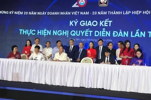 Ký giao kết thực hiện Nghị quyết diễn đàn lần thứ lần thứ XV với chủ đề " Chung sức, đồng lòng-Hợp tác hướng tới kỷ nguyên mới" của các hiệp hội, doanh nghiệp đến từ các tỉnh, thành phố khu vực phía bắc.