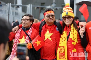 [Ảnh] Cổ động viên Việt Nam đến New Zealand cổ vũ đội tuyển nữ