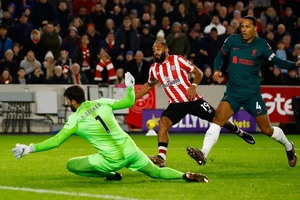 Bryan Mbeumo ấn định tỷ số 3-1 trước Liverpool tại sân vận động Gtech trong khuôn khổ Ngoại hạng Anh mùa giải 2022/2023. (Ảnh: Premier League)