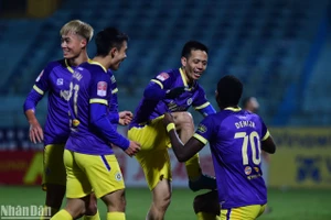 [Ảnh] Hà Nội FC thắng dễ 3-1 Câu lạc bộ TP Hồ Chí Minh