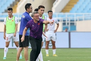 Huấn luyện viên Troussier bị sa thải chỉ sau một năm dẫn dắt đội tuyển Việt Nam. (Ảnh: VFF)