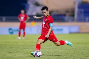 Đinh Thanh Trung - cầu thủ vừa bị bắt vì sử dụng trái phép chất cấm từng giành Quả bóng Vàng Việt Nam 2017. 
