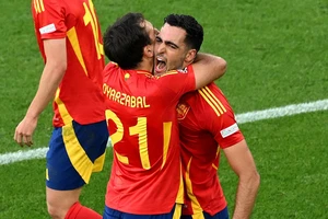 Mikel Merino có pha đánh đầu ở những phút thi đấu cuối cùng để ấn định chiến thắng cho Tây Ban Nha. (Ảnh: UEFA)
