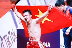 Nguyễn Hoàng mang về tấm huy chương vàng thứ 136 tại SEA Games 32.