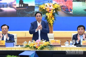 Thủ tướng Phạm Minh Chính chủ trì Hội nghị lần thứ 3 của Hội đồng điều phối vùng Đồng bằng sông Hồng để công bố Quy hoạch vùng Đồng bằng sông Hồng thời kỳ 2021-2030, tầm nhìn đến năm 2050. 