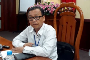 Ông Trần Văn Cường, nguyên Giám đốc Sở Nông nghiệp và Phát triển nông thôn trong một buổi họp báo. (Ảnh: CTV)