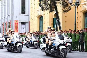 Công an thành phố Hà Nội ra quân tấn công trấn áp tội phạm, bảo đảm an ninh, trật tự Tết Nguyên đán Giáp Thìn 2024. (Ảnh PHẠM KIÊN) 