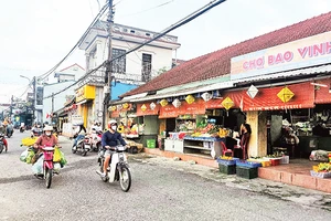 Phố cổ Bao Vinh hiện đang xuống cấp, cần được đầu tư đồng bộ về hạ tầng để phát huy giá trị di sản về một đô thị cổ. 