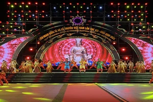 Liên hoan quốc tế Võ cổ truyền Việt Nam lần thứ 8 đã diễn ra tại Quảng trường thành phố Quy Nhơn, tỉnh Bình Định.