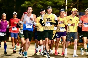 Giải chạy VnExpress Marathon Haiphong 2024 chính thức khởi tranh rạng sáng 15/12 (ảnh giải chạy VnExpress Marathon Haiphong 2023).