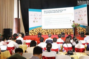 Tổng Giám đốc Simexco Daklak Lê Đức Huy giới thiệu định hướng công tác thương mại và quảng bá cà-phê đặc sản tại Cuộc thi cà-phê đặc sản Việt Nam-Vietnam Amazing Cup 2023.