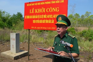 Đại tá Đào Viết Hùng, Chỉ huy trưởng Bộ đội Biên phòng tỉnh Đắk Lắk phát biểu tại lễ khởi công.