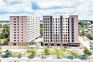 Hai tòa nhà ở xã hội T3, T4 đến nay trễ hạn quá 15 tháng vẫn chưa bàn giao cho khách hàng.