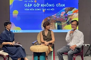 Các đại biểu trao đổi về việc cần thiết hình thành Mạng lưới không gian văn hóa sáng tạo.