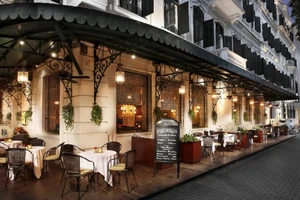 Khách sạn Sofitel Metropole (phố Ngô Quyền, quận Hoàn Kiếm) đang triển khai chương trình khuyến mại hấp dẫn dành cho khách nghỉ dưỡng.