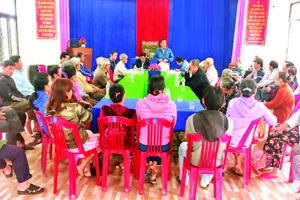 Mọi chủ trương, chính sách của Đảng và Nhà nước, được chi bộ các thôn tổ chức họp với nhân dân để triển khai thực hiện. 
