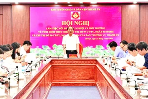 Trưởng Ban Tuyên giáo và Dân vận Thành ủy Hà Nội Nguyễn Doãn Toản làm việc với Sở Nông nghiệp và Môi trường về kết quả thực hiện công tác dân vận Nhà nước. 