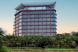 Khách sạn Dusit Cung điện Từ Hoa Hà Nội chính thức hoạt động vào ngày 9/5.