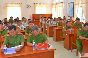 Các phạm nhân chờ nghe công bố quyết định đặc xá của Chủ tịch nước.