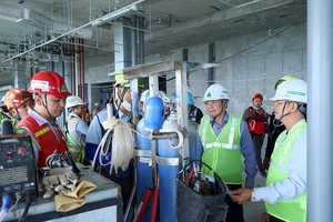 Công tác thanh tra, kiểm tra an toàn lao động cần sát thực tế, góp phần chấn chỉnh việc tuân thủ quy định về an toàn, vệ sinh lao động. (Ảnh Tống Giáp)
