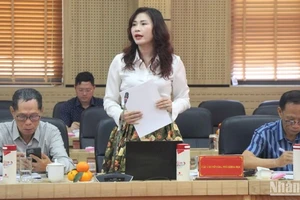 Tiến sĩ Nguyễn Thị Ngọc Linh, Học viện Chính trị quốc gia phát biểu ý kiến tại Hội thảo.