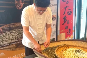 Giới thiệu văn hóa trà nhài Hoành Châu (Trung Quốc). 