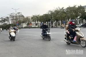 Khu vực Hà Nội sáng sớm có sương mù nhẹ rải rác, ngày nắng, đêm có mưa nhỏ vài nơi. Ảnh: Đ.T