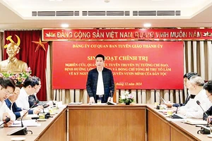 Buổi sinh hoạt chuyên đề của Đảng ủy cơ quan Ban Tuyên giáo Thành ủy Hà Nội.