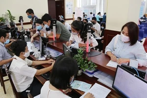 [Video] Giảm tối thiểu 20% công chức, viên chức sau sắp xếp bộ máy