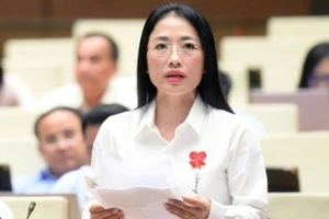 [Video] Đại biểu Quốc hội đề nghị kiểm soát chặt chẽ việc mua bán hóa chất xyanua