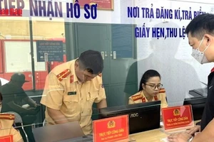 [Video] Hà Nội ưu tiên chuyển đổi số trong đăng ký, quản lý xe