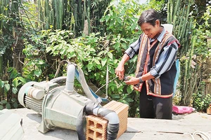 Ánh sáng về làng Canh Tiến