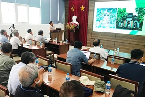 Tiếp tục bàn việc làm sạch các dòng sông kết hợp với phát triển du lịch văn hóa tại các di tích, danh thắng trên các địa bàn sông chảy qua.