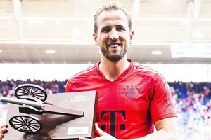 Harry Kane đi vào lịch sử Bundesliga