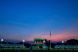 Lăng Chủ tịch Hồ Chí Minh sẽ tạm ngừng tổ chức Lễ viếng Chủ tịch Hồ Chí Minh để triển khai Kế hoạch tu bổ định kỳ từ ngày 2/6 đến ngày 31/7/2025. (Ảnh SƠN TÙNG)