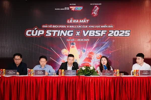 Ban tổ chức họp báo tại Hà Nội.