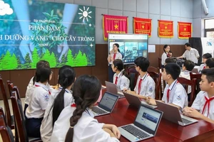 Tiết học thuộc mô hình Trường học số google diễn ra tại Trường trung học cơ sở Giảng Võ (Ba Đình, Hà Nội). 