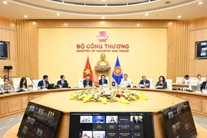 Hội nghị Bộ trưởng Kinh tế ASEAN đặc biệt lần thứ hai về đàm phán nâng cấp Hiệp định Thương mại Hàng hóa ASEAN (ATIGA) đã diễn ra theo hình thức trực tuyến.