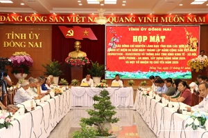 Quang cảnh buổi họp mặt.