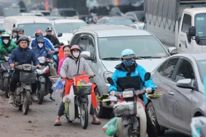 Trong ngày thứ hai của Kỳ nghỉ Tết âm lịch, tai nạn giao thông trên cả nước giảm sâu trên cả 3 tiêu chí số vụ, số người chết và số người bị thương so với cùng kỳ năm ngoái.