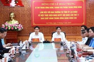 Đại biểu tỉnh Lai Châu tại buổi làm việc.