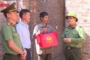 [Video] Quyết tâm hoàn thành xóa nhà tạm, nhà dột nát trước ngày 31/10/2025