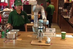 [Video] Phục vụ cafe thời 4.0