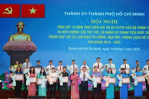 Biểu dương các tập thể có thành tích xuất sắc trong học tập và làm theo tư tưởng, đạo đức, phong cách Hồ Chí Minh giai đoạn 2026-2025. (Ảnh NL)