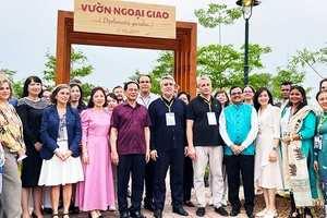 Lễ khai trương Vườn Ngoại giao tại Sài Sơn, Quốc Oai, Hà Nội.
