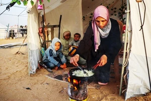 Người dân Gaza sẽ đối mặt nạn đói nếu Israel tiếp tục ngăn viện trợ. Ảnh: AFP