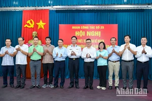[Ảnh] Họp đoàn công tác báo chí đi thăm Trường Sa và Nhà giàn DK1