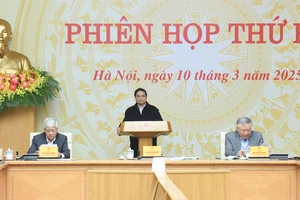 Thủ tướng Phạm Minh Chính phát biểu chỉ đạo tại phiên họp.